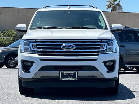 Used 2019 Ford Expedition XLT w/ Equipment Group 202A RWD image 5