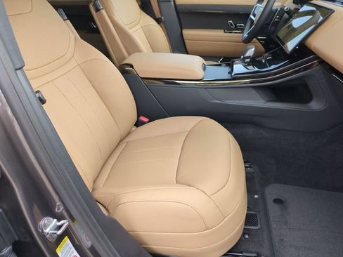 New 2026 Land Rover Range Rover Sport SE AWD/4WD image 18