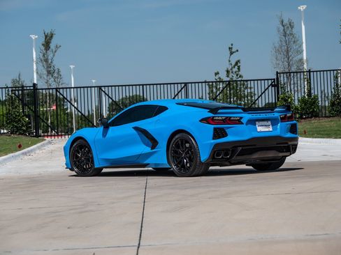Used 2023 Chevrolet Corvette Stingray Premium Cpe w/ Z51 Performance Package RWD image 7