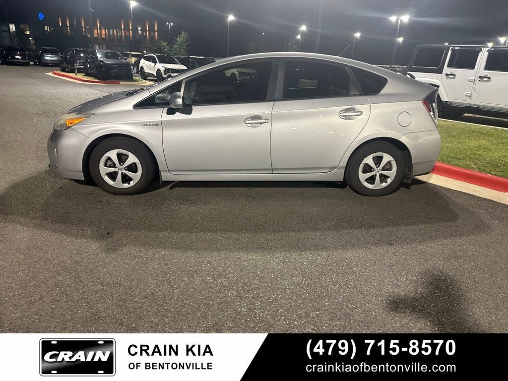 Used 2015 Toyota Prius Three FWD image 4