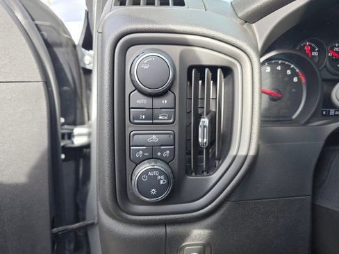 Used 2023 Chevrolet Silverado 1500 Custom image 26