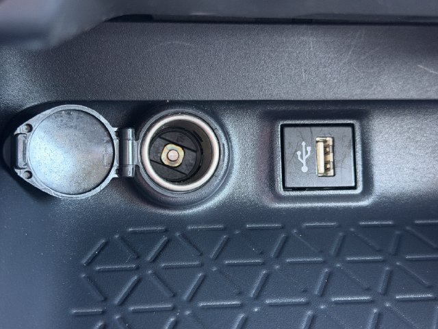 Used 2025 Toyota RAV4 XLE w/ Convenience Package FWD image 20