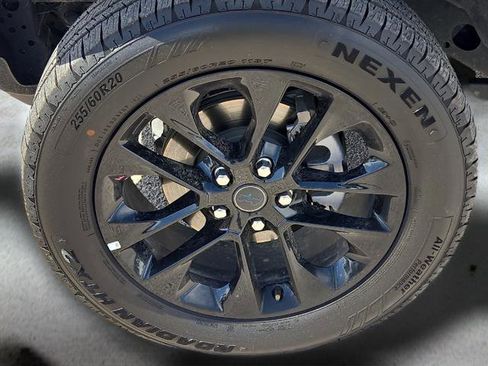 Used 2025 Jeep Wrangler Unlimited Sahara image 8