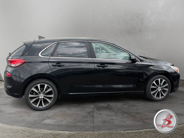 Used 2018 Hyundai Elantra GT FWD image 8