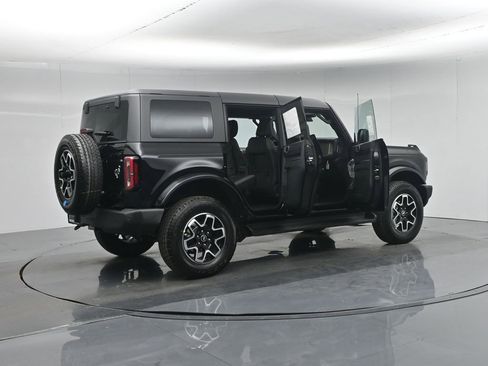 New 2026 Ford Bronco Outer Banks image 5