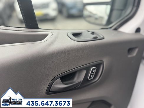 Used 2023 Ford Transit 350 XLT image 9