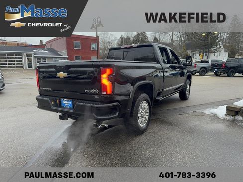 Used 2025 Chevrolet Silverado 2500 High Country w/ High Country Premium Package AWD/4WD image 6