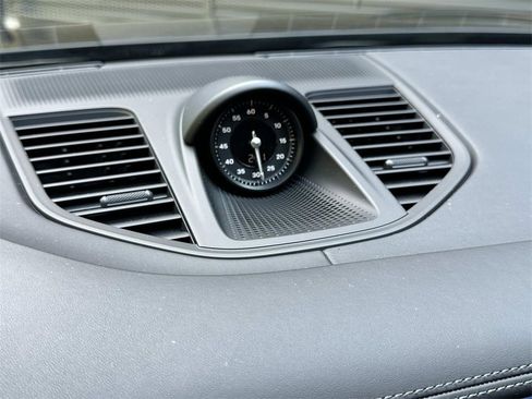 New 2025 Porsche Panamera 4 E-Hybrid image 21