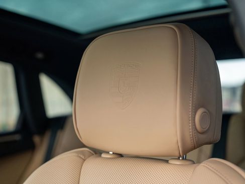 New 2026 Porsche Macan image 13