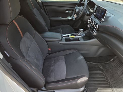 Used 2025 Nissan Sentra SR FWD image 31