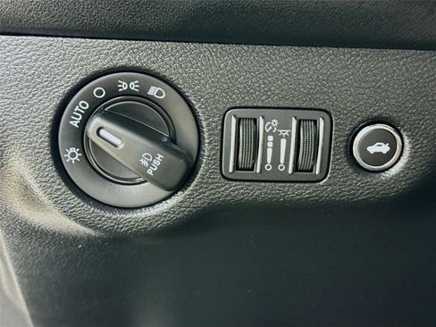 Used 2022 Dodge Challenger GT w/ Plus Package image 14