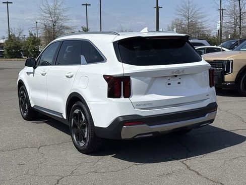Used 2025 Kia Sorento EX w/ EX Panoramic Sunroof Package image 4