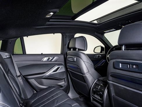 Used 2021 BMW X6 xDrive40i w/ M Sport Package image 16