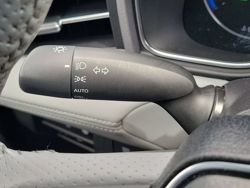 Used 2019 Toyota Avalon Limited w/ Advanced Safety Package FWD image 11