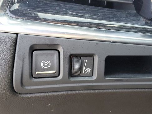 Certified 2023 Cadillac XT5 Premium Luxury w/ LPO, Floor Liner Package image 14