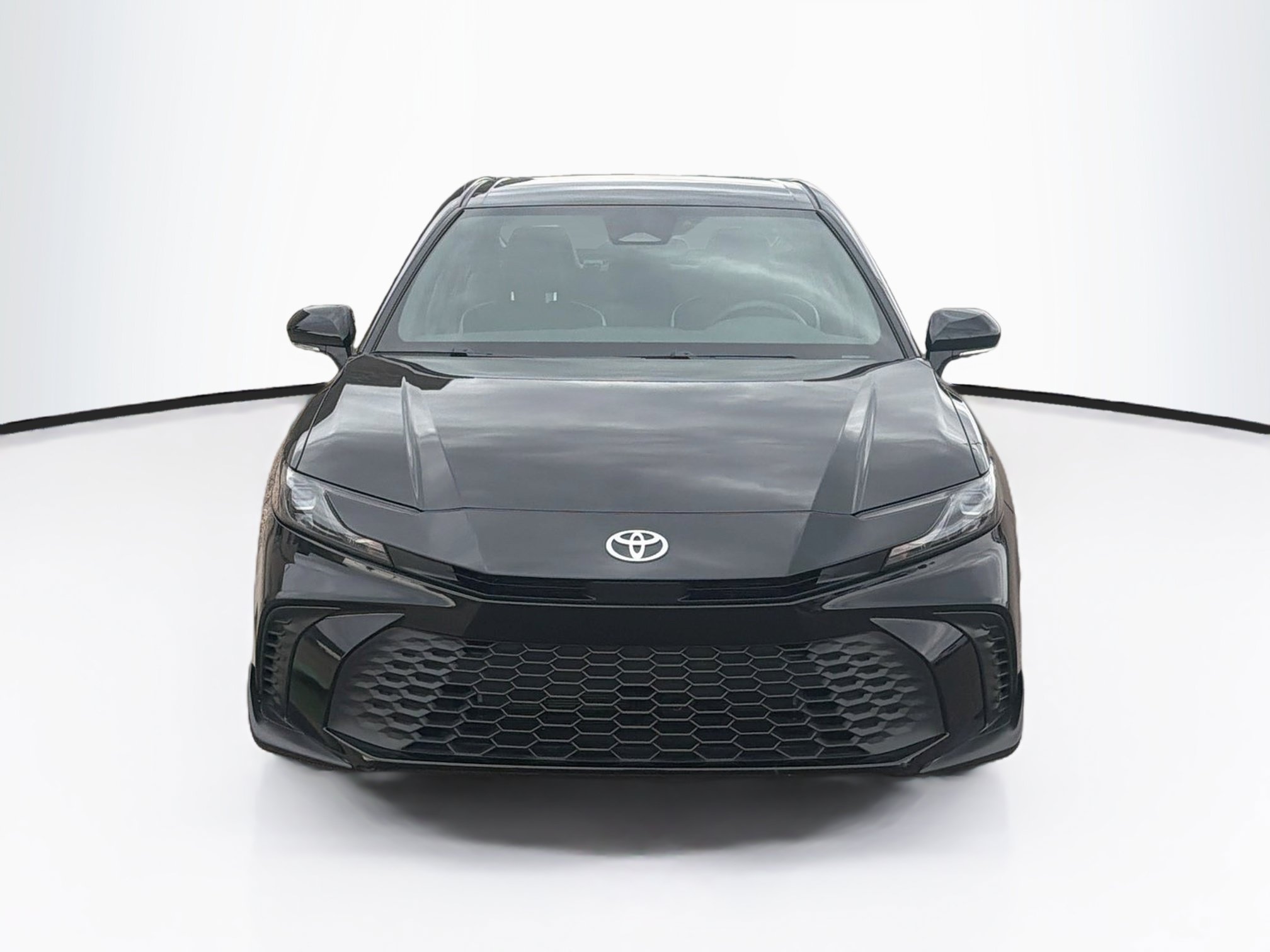 Used 2026 Toyota Camry SE FWD image 2