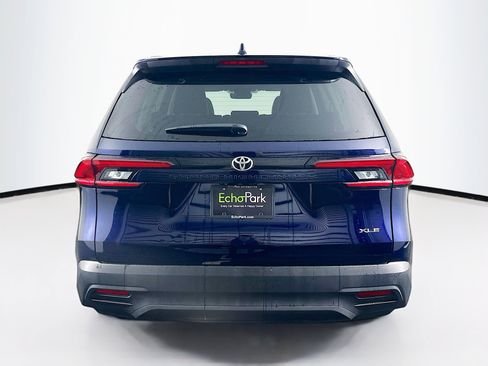 Used 2025 Toyota Grand Highlander XLE image 7