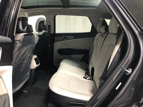 New 2026 Kia Sportage EX w/ EX Panorama Roof Package image 17