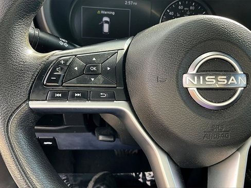 Used 2022 Nissan Kicks SV image 14