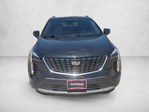 Used 2021 Cadillac XT4 Premium Luxury FWD image 2