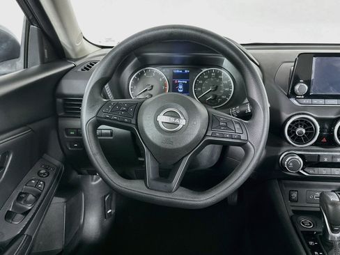 Used 2025 Nissan Sentra S FWD image 17