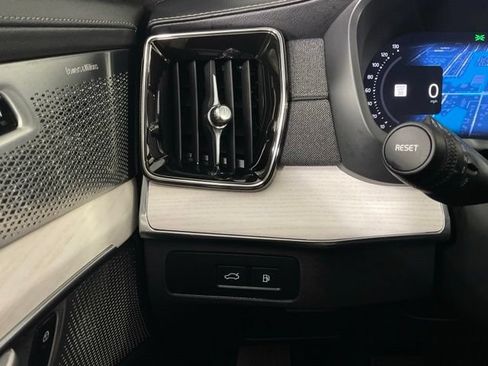 Certified 2025 Volvo XC90 T8 Ultra AWD/4WD image 26