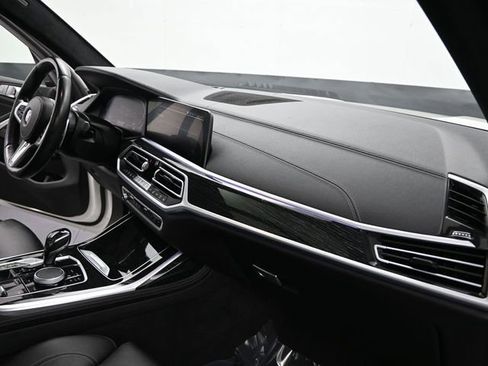 Used 2021 BMW X7 xDrive40i w/ M Sport Package image 25