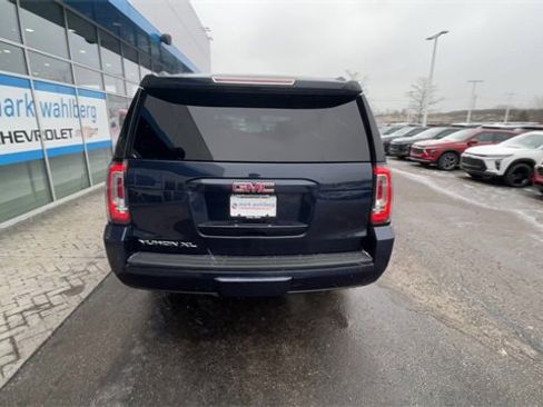 Used 2020 GMC Yukon XL SLT w/ Premium Edition image 7