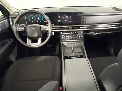 Used 2025 Hyundai Santa Fe SE image 13