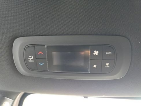 New 2027 Chrysler Pacifica Select AWD/4WD image 30
