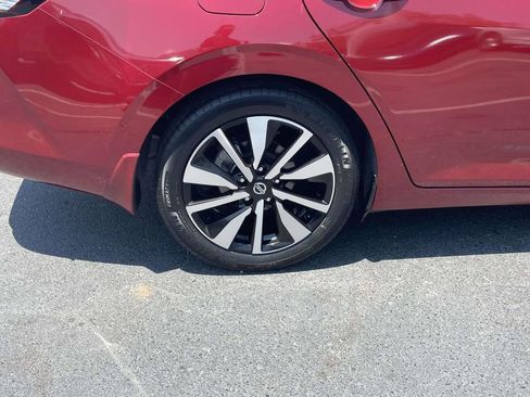 Used 2022 Nissan Sentra SV w/ SV Premium Package FWD image 9
