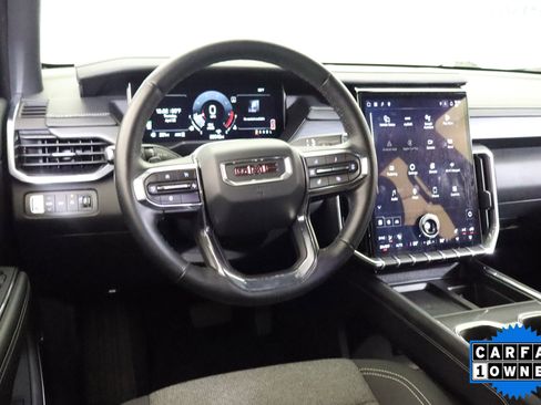 Used 2025 GMC Acadia Elevation AWD/4WD image 17