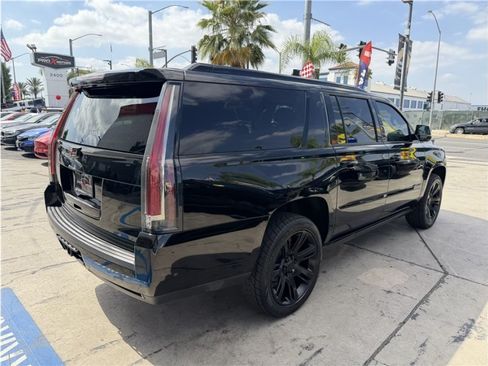 Used 2019 Cadillac Escalade ESV Premium Luxury RWD image 14