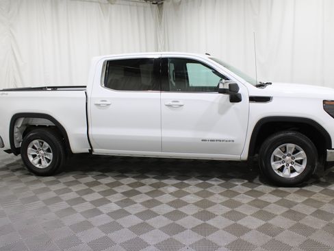 Used 2024 GMC Sierra 1500 SLE AWD/4WD image 30