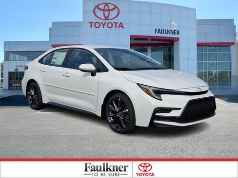 New 2026 Toyota Corolla SE FWD image 1