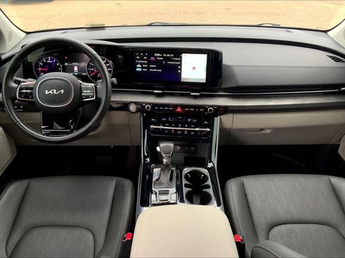 Certified 2024 Kia Carnival EX image 14