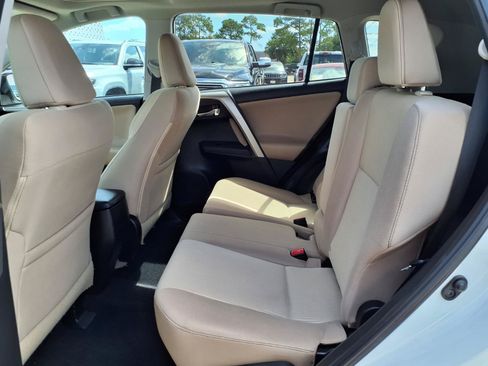 Used 2015 Toyota RAV4 XLE FWD image 22