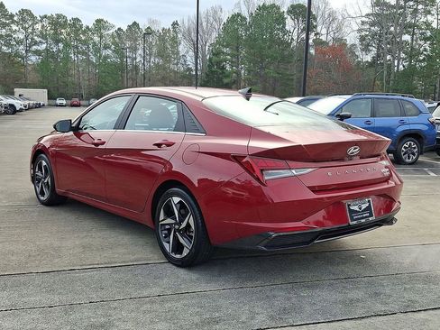 Used 2023 Hyundai Elantra Limited image 22