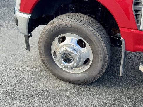 Used 2023 Ford F350 Lariat w/ Chrome Package image 7