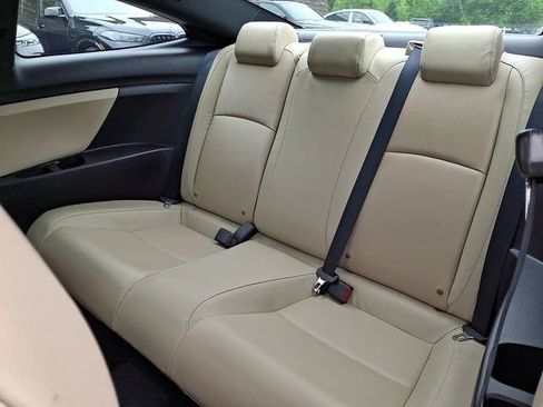 Used 2019 Honda Civic Touring image 10