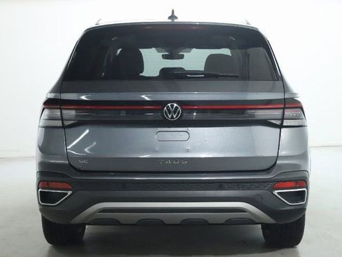 Used 2025 Volkswagen Taos SE FWD image 44