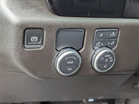 Used 2025 GMC Sierra 1500 SLT RWD image 21