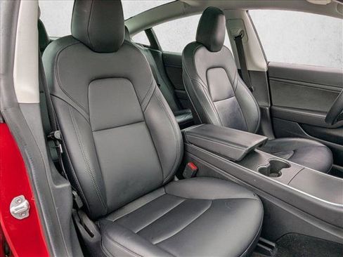 Used 2020 Tesla Model 3 Standard Range Plus image 19