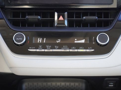 Certified 2024 Toyota Corolla LE w/ LE Convenience Package image 31