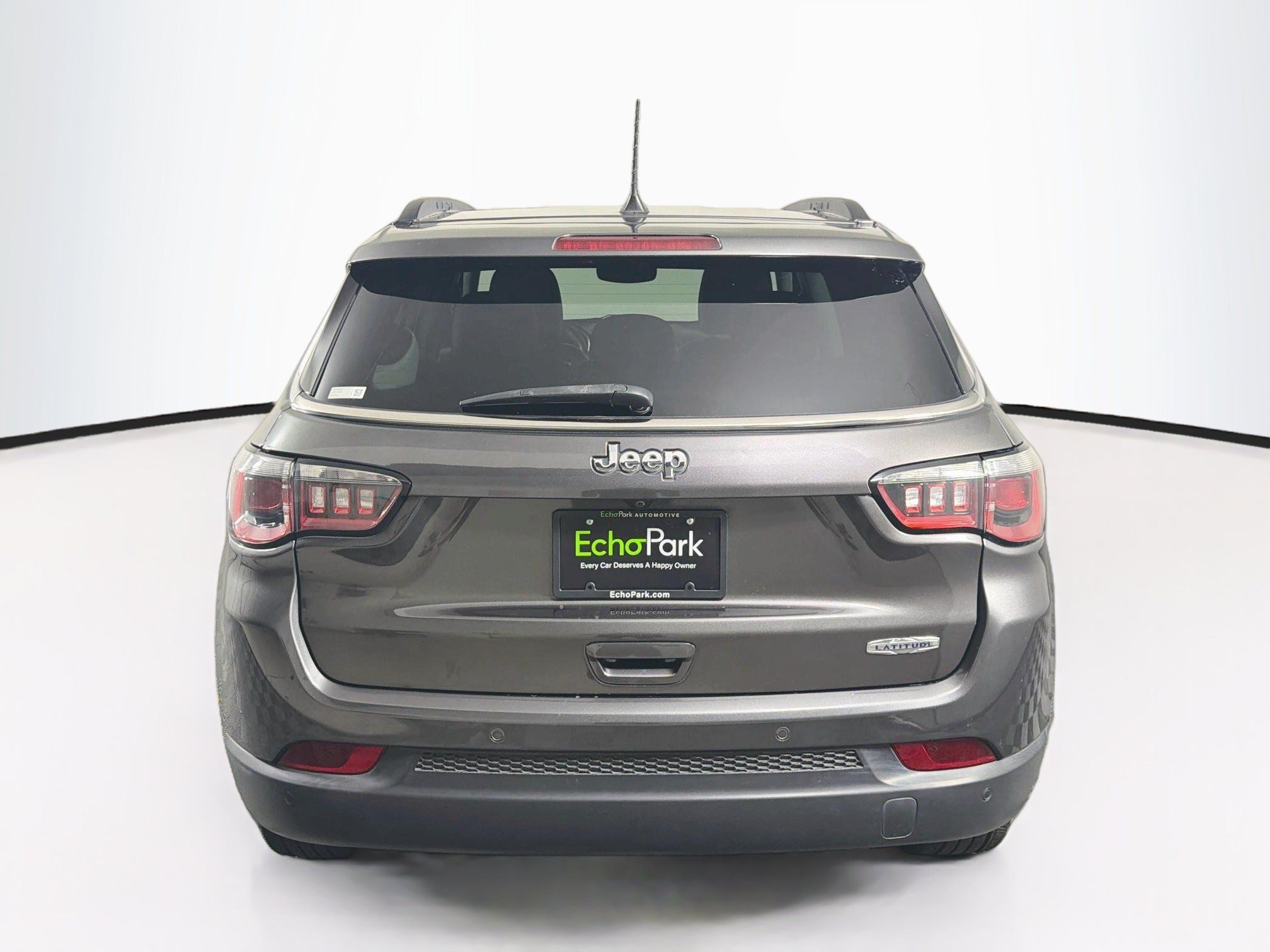 Used 2018 Jeep Compass Latitude w/ Popular Equipment Group FWD image 7