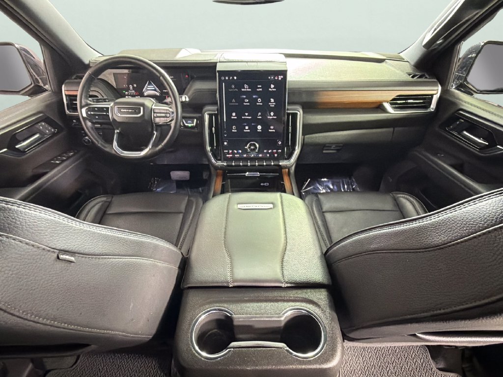 Used 2025 GMC Yukon XL Denali AWD/4WD image 36