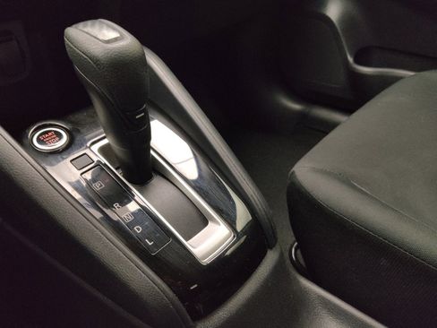 Used 2020 Nissan Versa S image 26