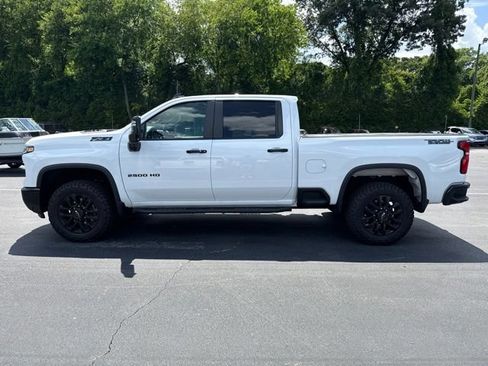 Used 2026 Chevrolet Silverado 2500 LT w/ Trail Boss Package AWD/4WD image 2