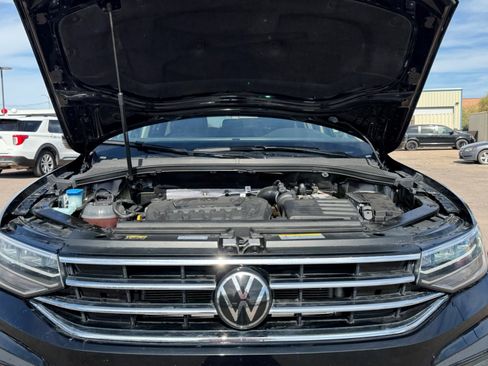 Used 2024 Volkswagen Tiguan SE image 20