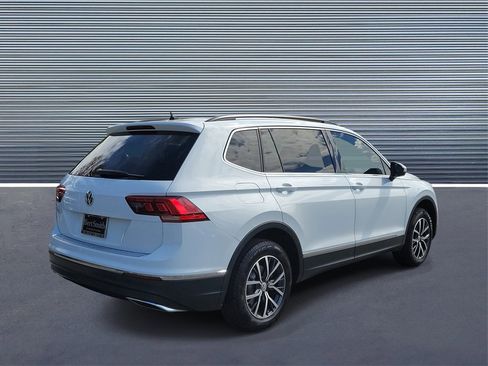 Used 2020 Volkswagen Tiguan SE image 3